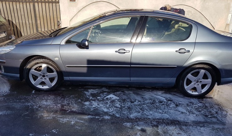 Degresare Spalare Auto Decontaminare Curatare Tapiterie Auto Cu Aburi curatare spalare tapiterie auto injectie extractie cu aburi detailing spalatorie auto bucuresti igienizare cu ozon aplicare ceara lichida solida hybrid wax 