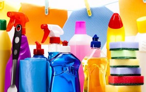 Top 5 produse pentru curățenie care nu trebuie să lipsească niciunei gospodine