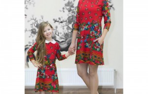 Tot ceea ce trebuie sa stii despre noul trend al rochiilor mama-fiica