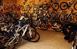 Toamna se numara voucherele pentru biciclete la Veloteca