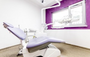 Esti fumator? Iata cum te poate ajuta un cabinet stomatologic sa scapi de petele de pe dinti!