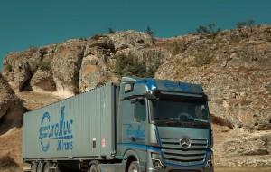 Containere și camioane profesionale direct la adresă, prin Euroluc