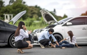 Ai fost implicat intr-un accident rutier? Iata cativa pasi  pe care trebuie sa ii faci pentru a-ti repara masina rapid!